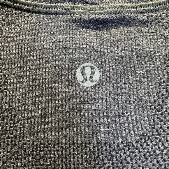 Lululemon XL Gray Men's Metal Vent Tech Athletic Workout T Shirt - Picture 4 of 11